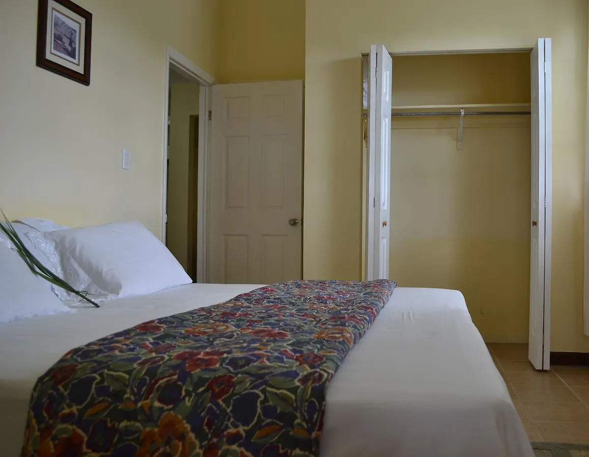 ***  Paige Pond Country Inn St. John's Antigua/Barbuda